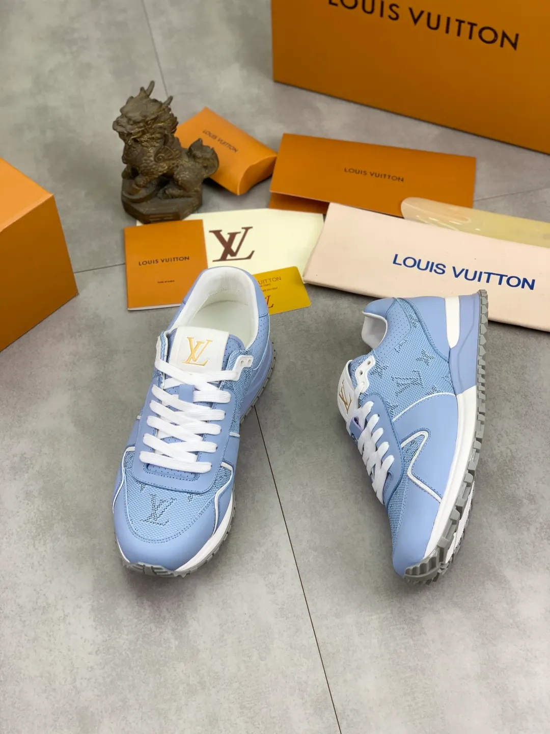 Men's men's shoes 💰P680 new style 💶[LOUIS VUITTON] (original order) new style 🍀LV Louis Vuitton * - top version of LV classic trendy shoes! Made of imported original cowhide and water-dyed cowhide lining. The latest original wear-resistant rubber combination outsole! High quality products! Multiple colors available, code number: 38-44 (45 46 customized)